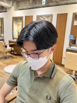 エクリ 麻布十番(equri) ニュアンスセンターパート