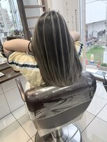 ヘアークリアー 獨協大学前店 ミルクティーベージュ×ハイライト