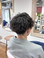 グート ヘアーメイク(gut HAIR MAKE) メンズ 波巻きパーマ 束感 波巻きスパイラル