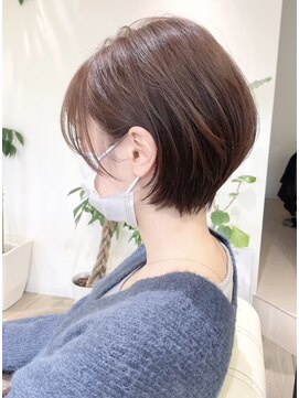 アイ(I.) 【 Ｉ. 】30代からの襟足すっきり前下がりショートボブ　川口