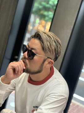 宮崎理容院 オークス店 ハイトーンで遊ぶ大人のかき上げスタイル