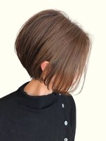 六本木美容室 ヒロオ(HIROO) 大人世代の前下がりボブ