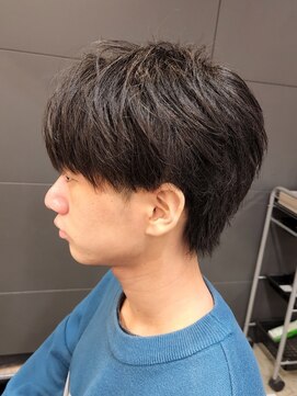 ヒュイル バイ ニアウ(Hwyl by Niau) ナチュラルマッシュウルフニュアンスパーマストレートパーマ