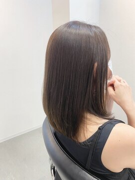 コニー アンド リリー(conne&riri) 【お客様スタイル】落ち着いたトーンのグレージュカラー×艶髪