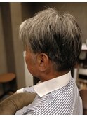 メンズグレイヘア(スタイリング剤無しでまとまる)