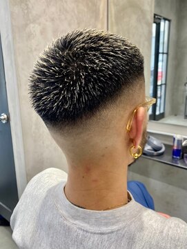 エフエム 明大前(FM) スキンフェード