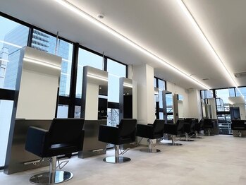 Lapis福岡天神 大名店 エクステ/ブリーチ/カット/髪質改善【ラピス】