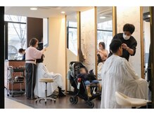 イング 本山店(ing)の雰囲気(店内の雰囲気です。バリアフリーで居心地の良いサロン♪)