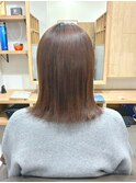 ストレート仕上げの大人ボブ