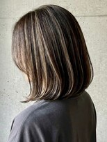 アル あびこ(aru.)&nbsp;脱・白髪染め！根元が気にならない3Dハイライトボブ