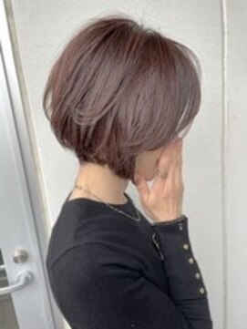 Ruufus恵比寿南/白髪ぼかしハイライト/ショートボブ/髪質改善 ツヤ髪/大人かわいい抜け感ショート/30代40代