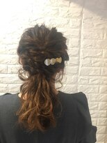 ウーロス(uros.)&nbsp;お呼ばれアレンジ