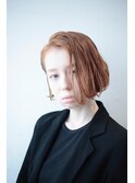 くびれヘアアプリコットオレンジ夏ハイライトカラー丸型卵型ボブ
