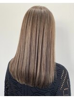 リグフクオカ(L.I.G fukuoka)&nbsp;【L.I.G fukuoka】ペールベージュハイライトカラー