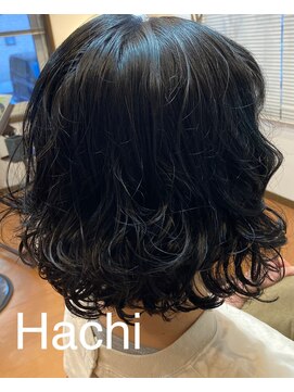ハチ(Hachi) ミディアムパーマ