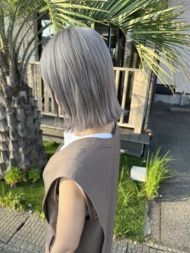 タップ(TAP) タップ金沢ブリーチカラー　シルバーカラー