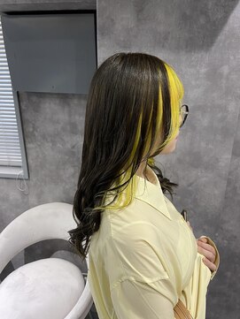 ジーナ サンシャイン通り池袋(Zina) イエローインナー　zina タナカユウタ