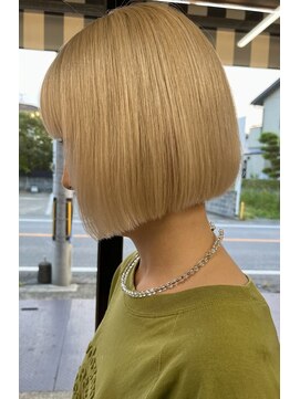 リン(Lin.) 【ブロンド×ボブ】　山下　泰世