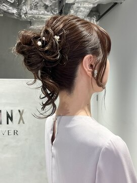 ミンクスオーバー(MINX OVER) ヘアセット/ヘアアレンジ/顔まわりカット/前髪カット/おくれ毛