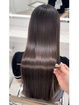 リエル(LIERU) 縮毛矯正で鏡のような艶感を