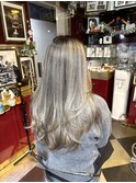 海外風レイヤーカット バレイヤージュカラー