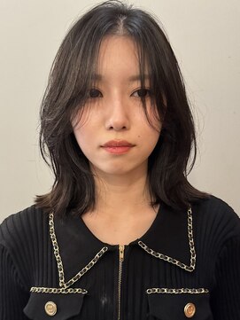 サンプラス(san+) レイヤーカットミディアムレイヤー顔周りレイヤー暗髪