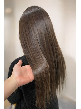 パプス ド コワフュール 宝塚南口(Pap's de coiffeur)の写真/髪内部から修復を叶えるPap'sオリジナル美髪トリートメントで、髪の内側から潤いを与えて髪質改善♪