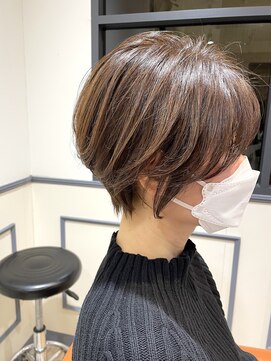 ネオリーブエム(Neolive em;) 大人ショートボブ×明るい白髪染め☆チョコレート