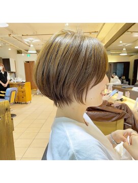 ネオリーブ モカ 川崎チネチッタ店(Neolive mocca) 20代30代40代50代大人ショートボブ 前下がり チェリーブラウン