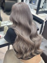 エリーツ(elyts)&nbsp;グレーベージュ/韓国/渋谷/ケアブリーチ/シールエクステ