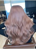 ピンクベージュ　ブリーチなし　レイヤーカット　海外風