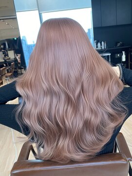 アマトウキョウスマートサロン(AMA TOKYO×Smart Salon) ピンクベージュ　ブリーチなし　レイヤーカット　海外風