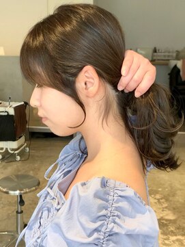 テテ(tete.) 結んで可愛い小顔顔まわり後毛カット