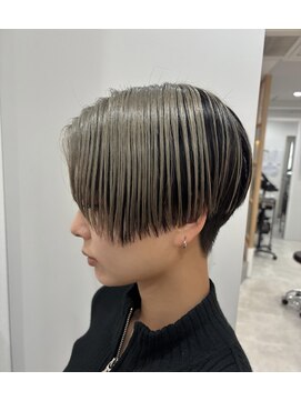 アグ ヘアー タルト 青葉通り店(Agu hair tart) アンブレラカラー×刈り上げ ハンサムショート