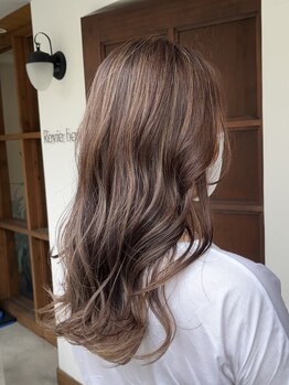 レビーヘアー(Revie hair)の写真/【大人女性におすすめ◎】毛先まで艶やかで美しい髪へ。一人ひとりの髪の状態に合わせて施術を行います♪