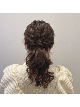 ヘアセット アリエス 新宿駅前店(aries) もこもこローポニー