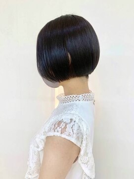 クオリス 上福岡店(QUALIS) 大人可愛い/ミニボブ/ストレートボブ/ショート/小顔/黒髪/30代