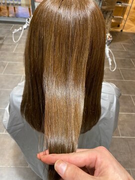 アイコニック 日進梅森台店(ICONIQ) 脱白髪染め！！白髪染めを使わない透明感カラー