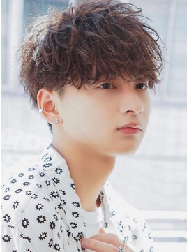 オーシャントーキョー 渋谷神南(OCEAN TOKYO) ツーブロック波巻き束感マッシュ