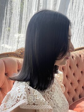 レガーレ(Legare) 外はねミディアムスタイル