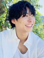 ノイ(noi)&nbsp;センターパートニュアンスパーマ刈り上げツーブロックメンズヘア