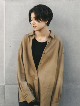 らふる其の二 骨格にあわせたワンカールショートヘア