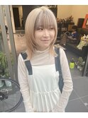 可愛い笑顔とカット待ちboy