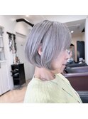 白髪ぼかし/イメチェンヘアスタイル/前髪カタログ/ショートボブ
