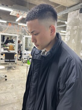 イン(in.) フェードボーズ