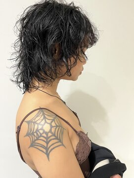 ヴィオラカラー(VIOLLA COLOR) 癖毛×ウルフカット レイヤー 小倉