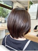 まとまり抜群　艶々ミディアムレイヤースタイル