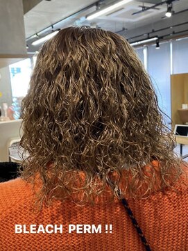 ブリーチパーマ