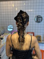 ヘアー アレス(hair ales)&nbsp;ポニーテール　編み下ろし　ツイン