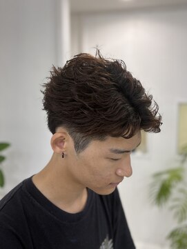 トイロ(toiro) フェザーショート × ツイストパーマ!